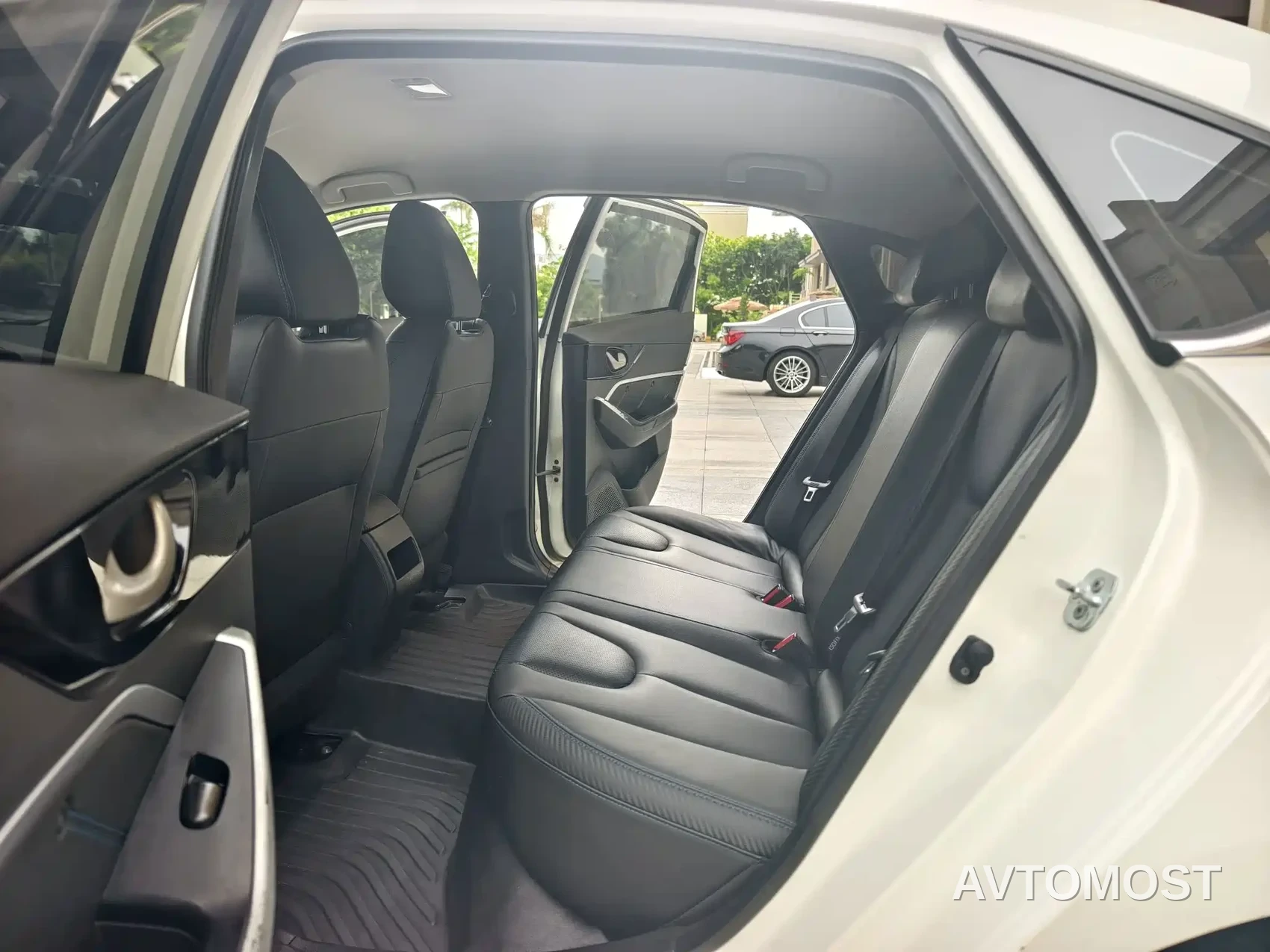 Venucia D60EV 2022 Standard Range Comfort Edition — фото 12
