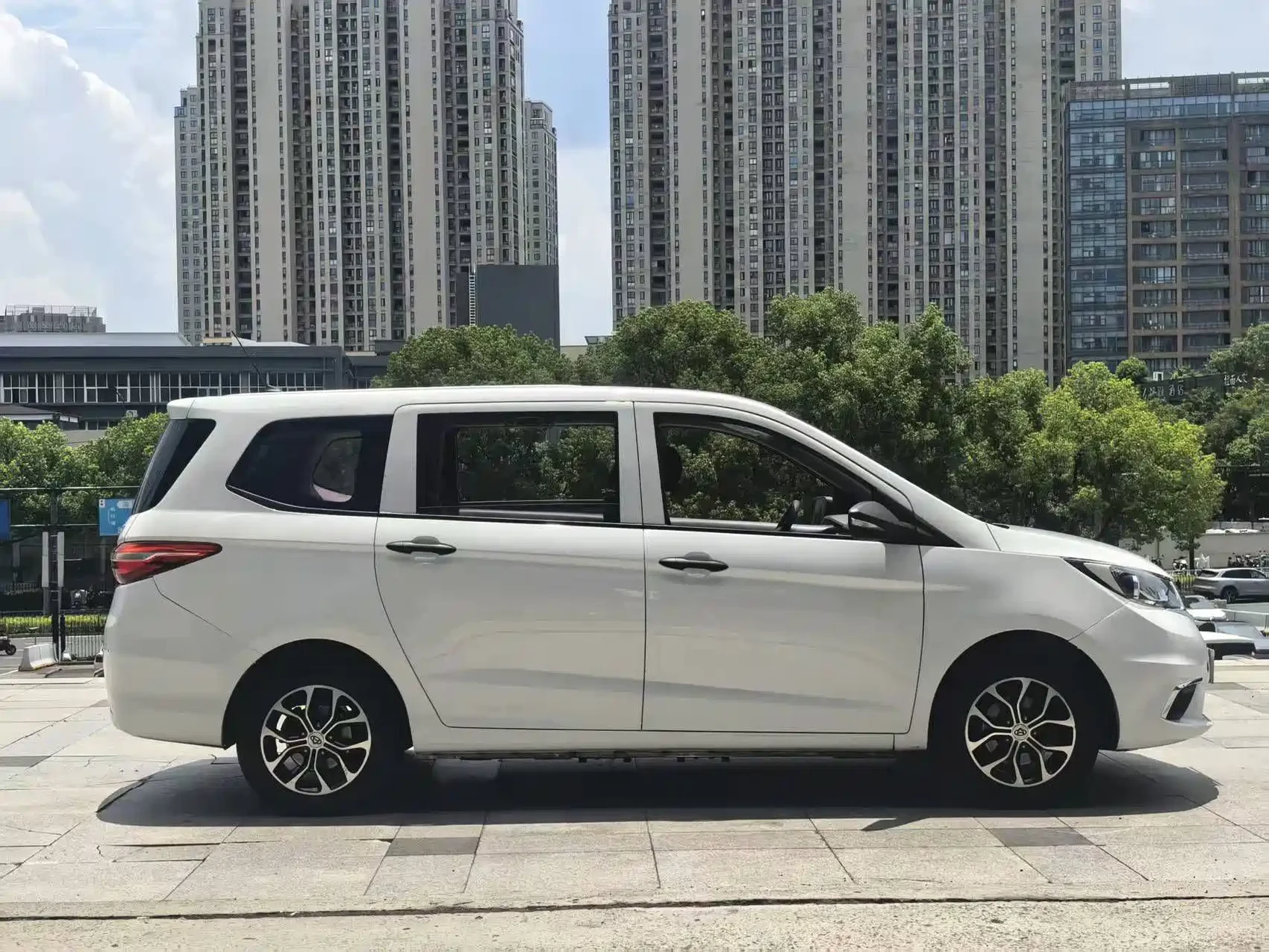 Changan Oshan A600EV 2021 EV — фото 4