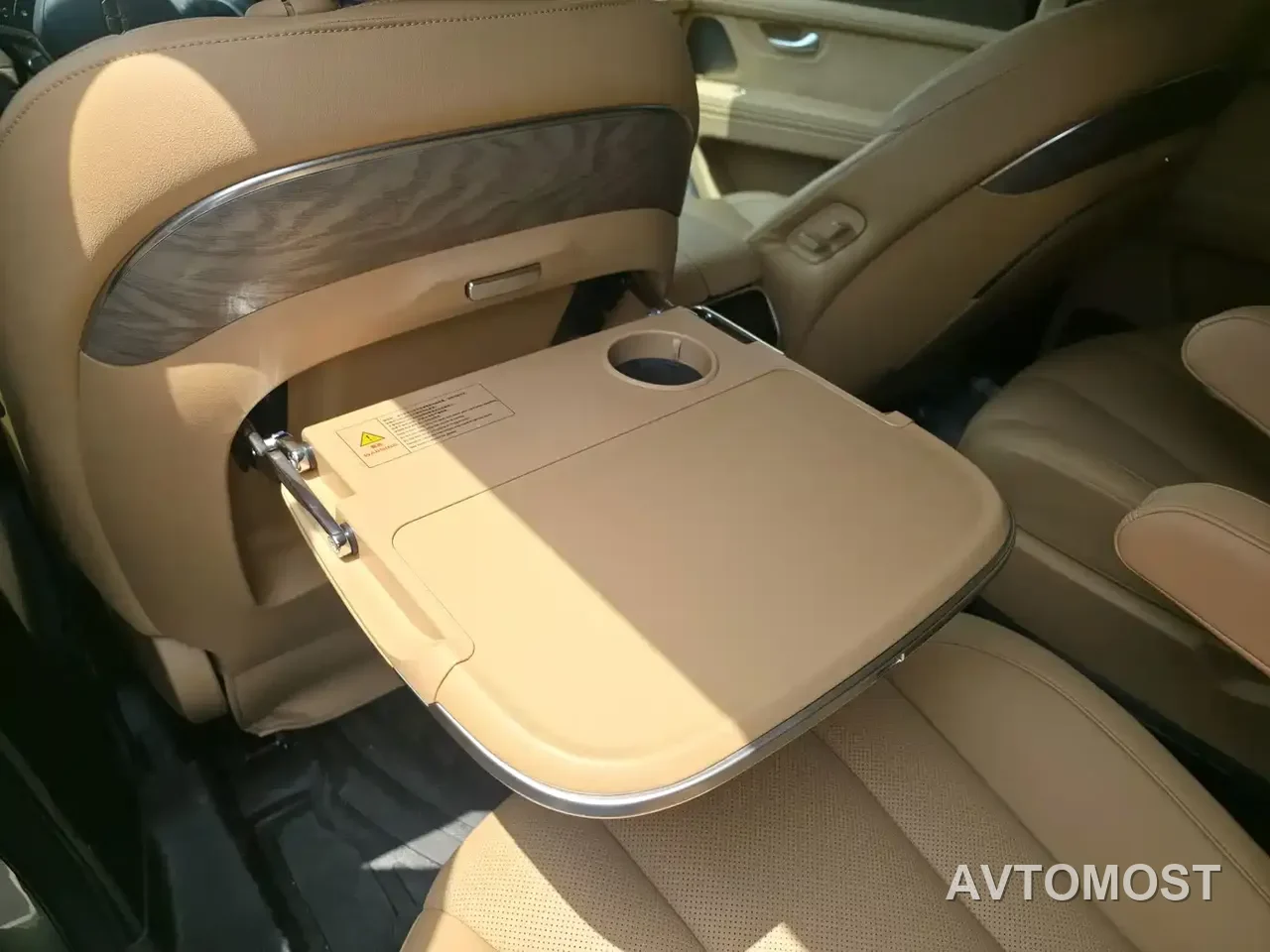 AITO M7 2022 1.5T RWD Comfort Edition — фото 20