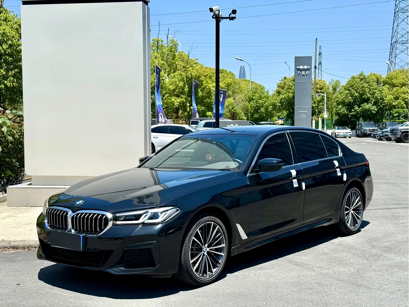 BMW 5 Series 2023 530Li Leading Luxury Package