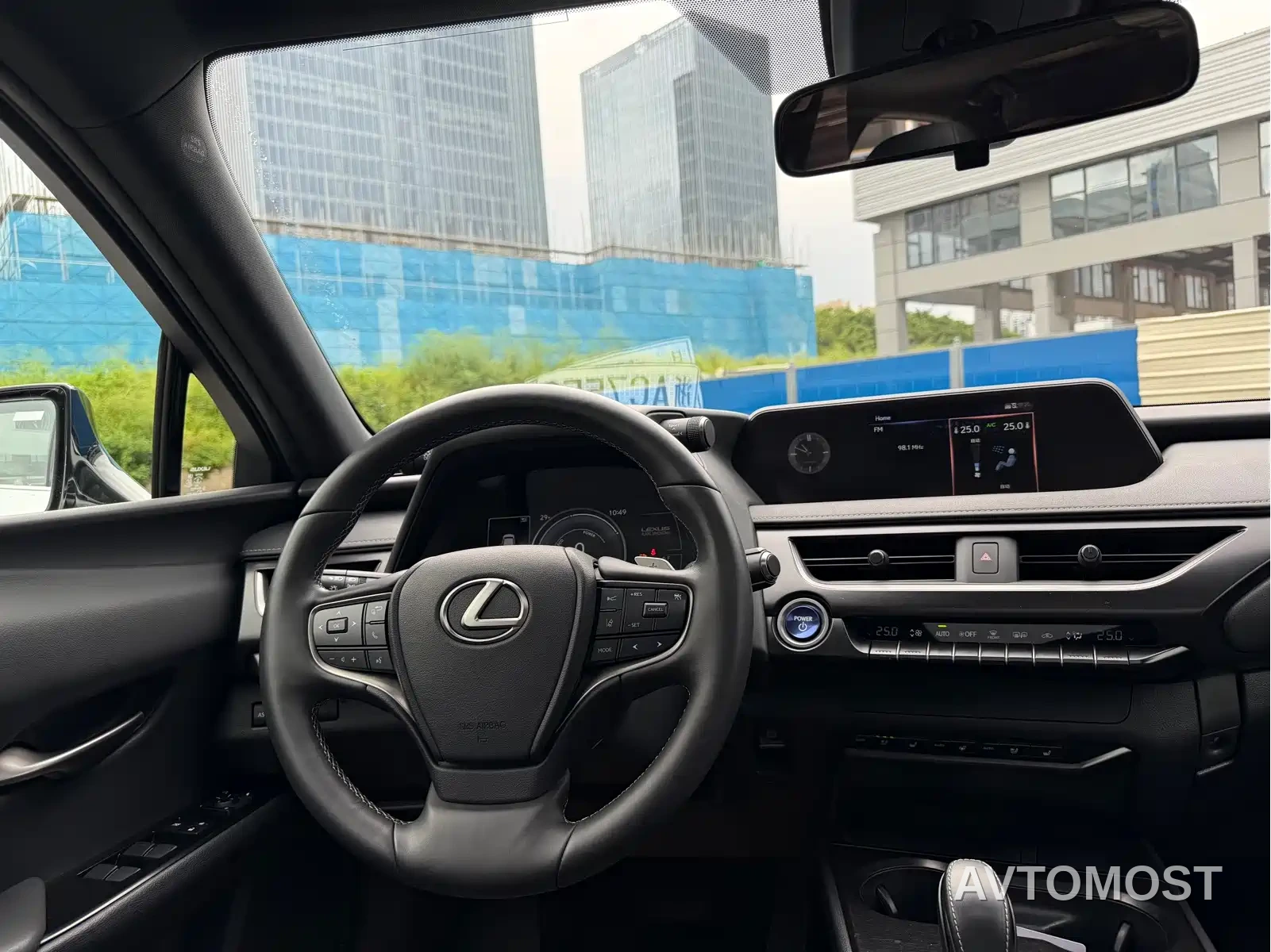Lexus UX Electric 2020 300e Pure Yue Edition — фото 7