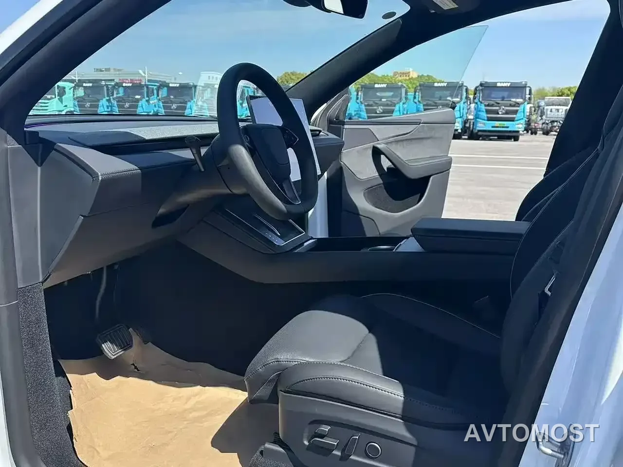 Tesla Model Y L 2025 Facelift Long Range AWD — фото 20