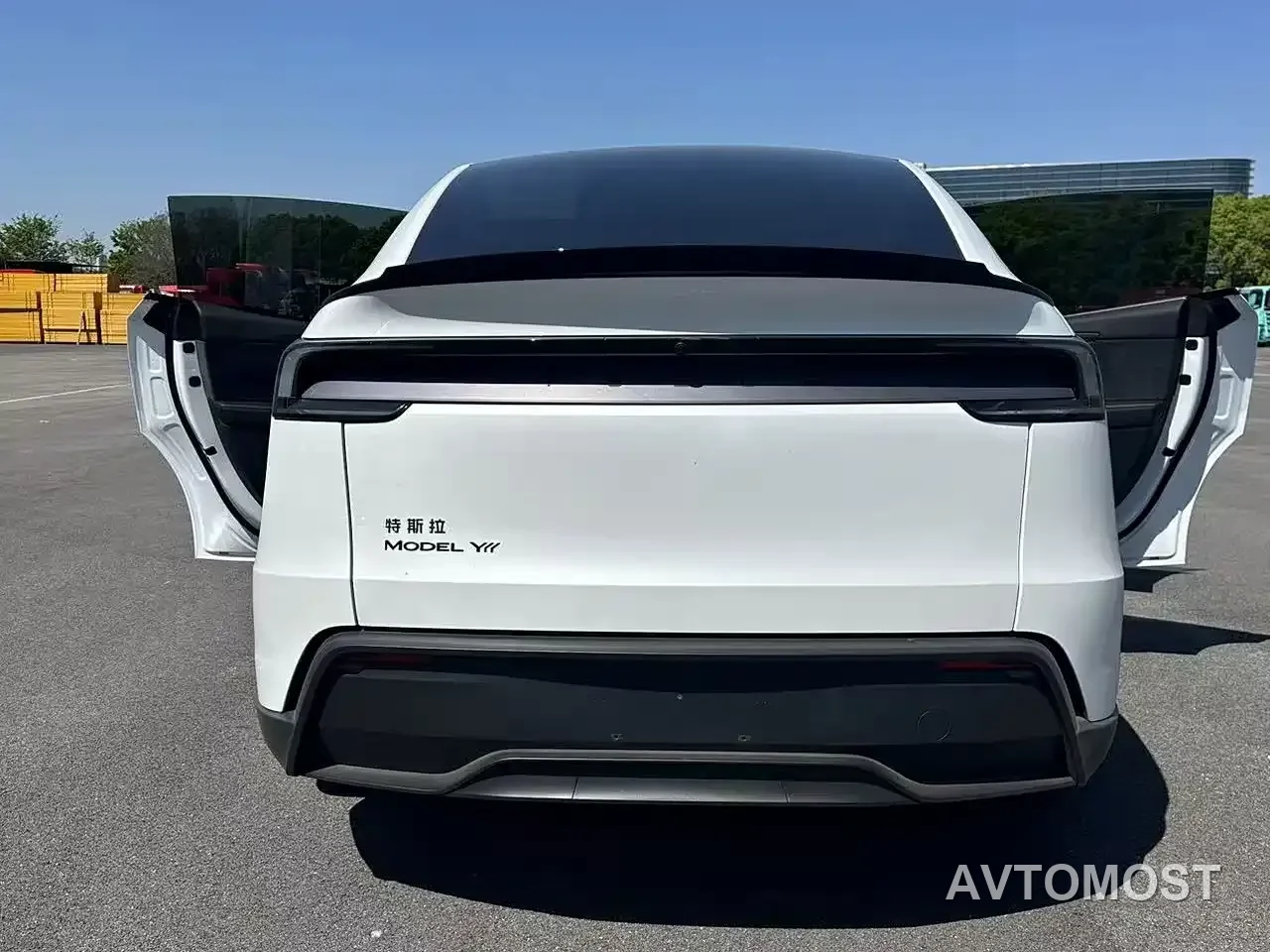 Tesla Model Y L 2025 Facelift Long Range AWD — фото 7