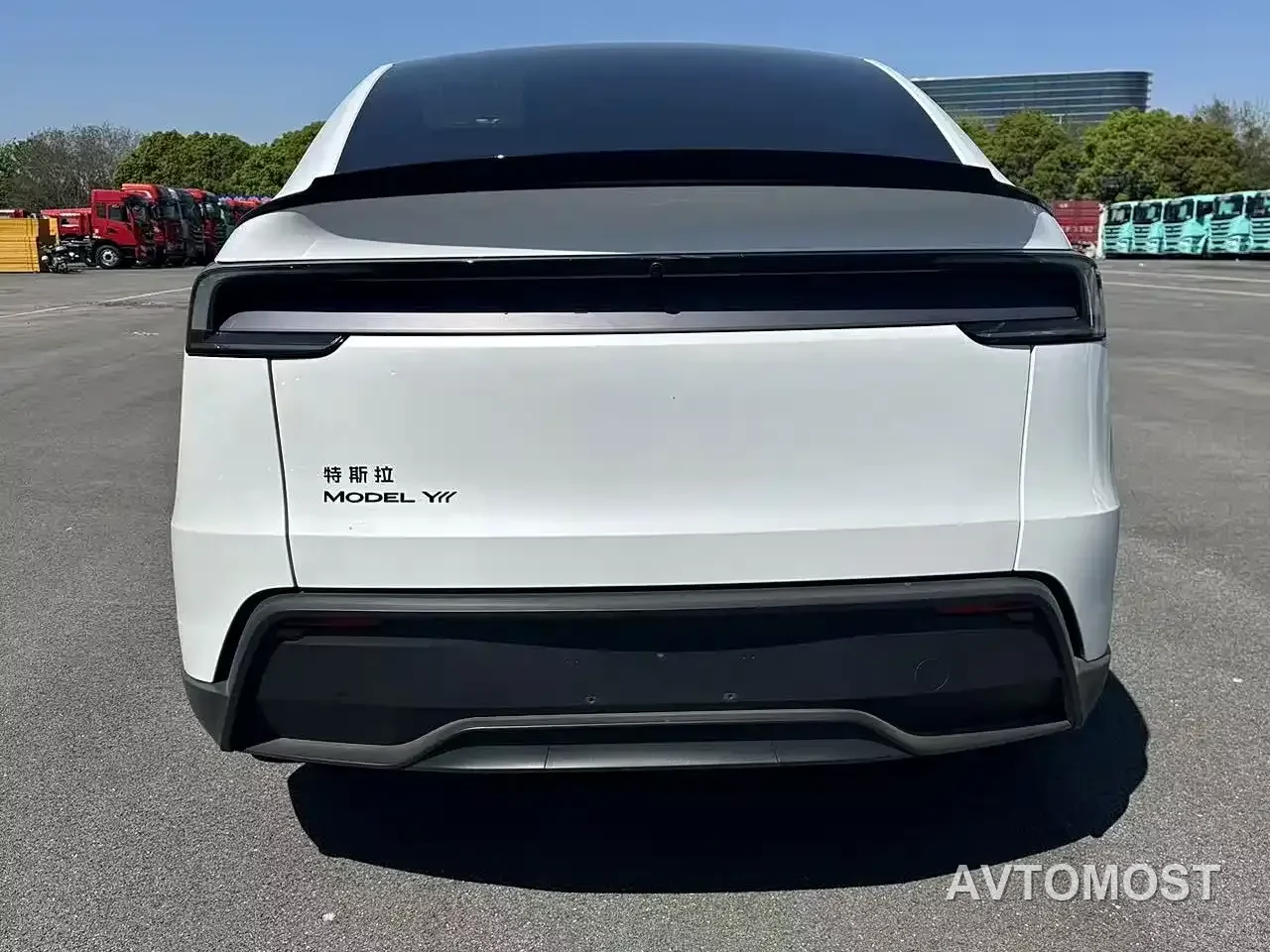 Tesla Model Y L 2025 Facelift Long Range AWD — фото 21