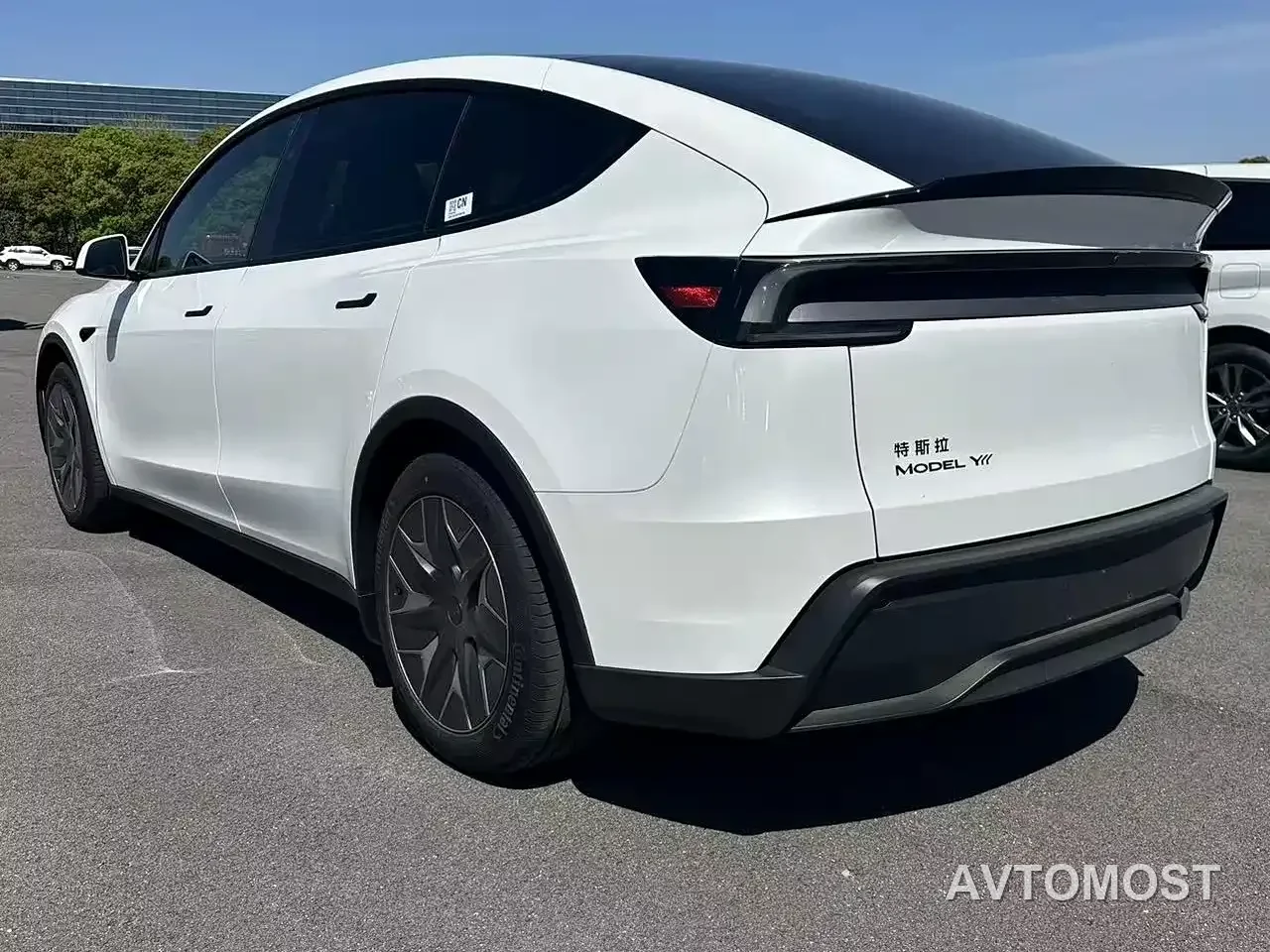 Tesla Model Y L 2025 Facelift Long Range AWD — фото 22