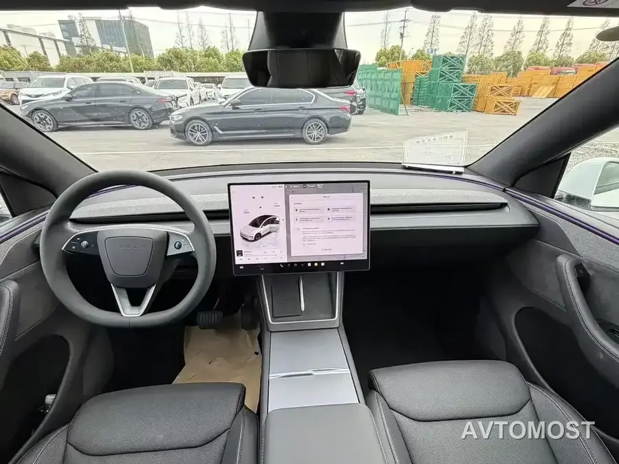 Tesla Model Y L 2025 Facelift Long Range AWD
