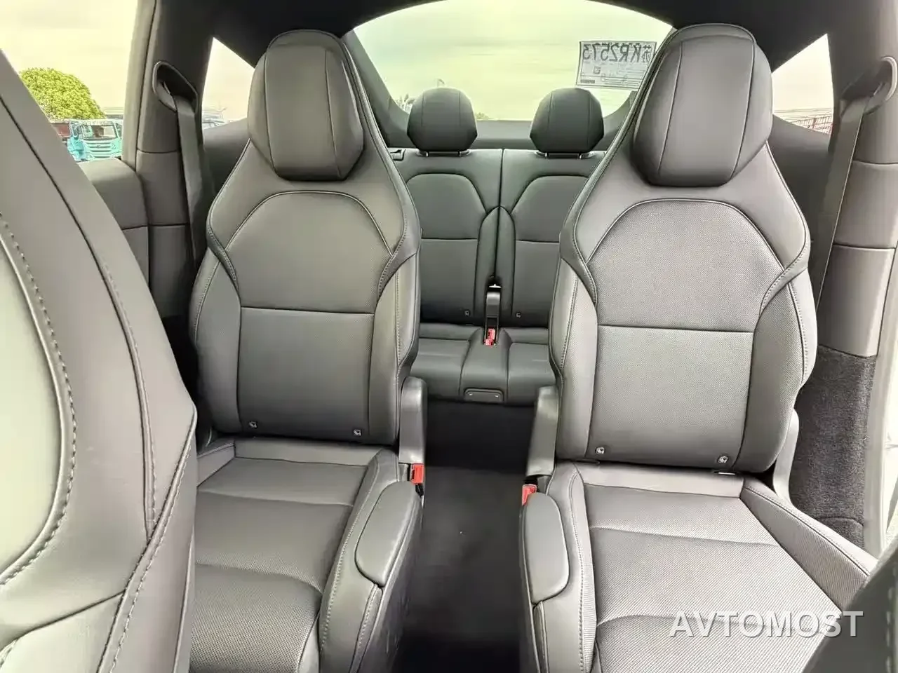Tesla Model Y L 2025 Facelift Long Range AWD — фото 12