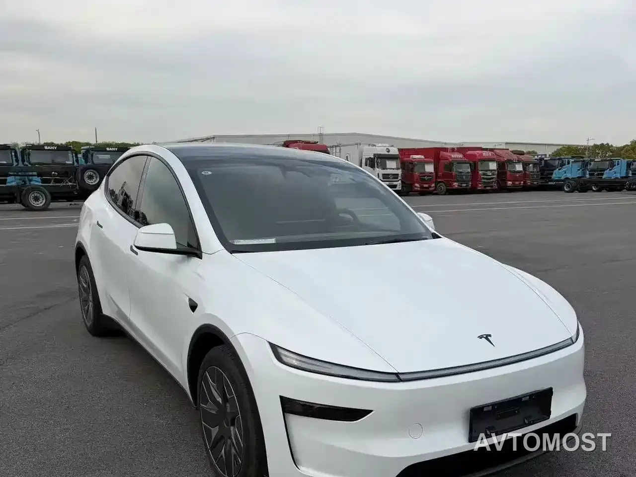Tesla Model Y L 2025 Facelift Long Range AWD — фото 15