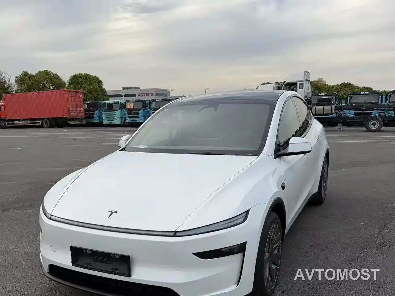 Tesla Model Y L 2025 Facelift Long Range AWD — фото 16
