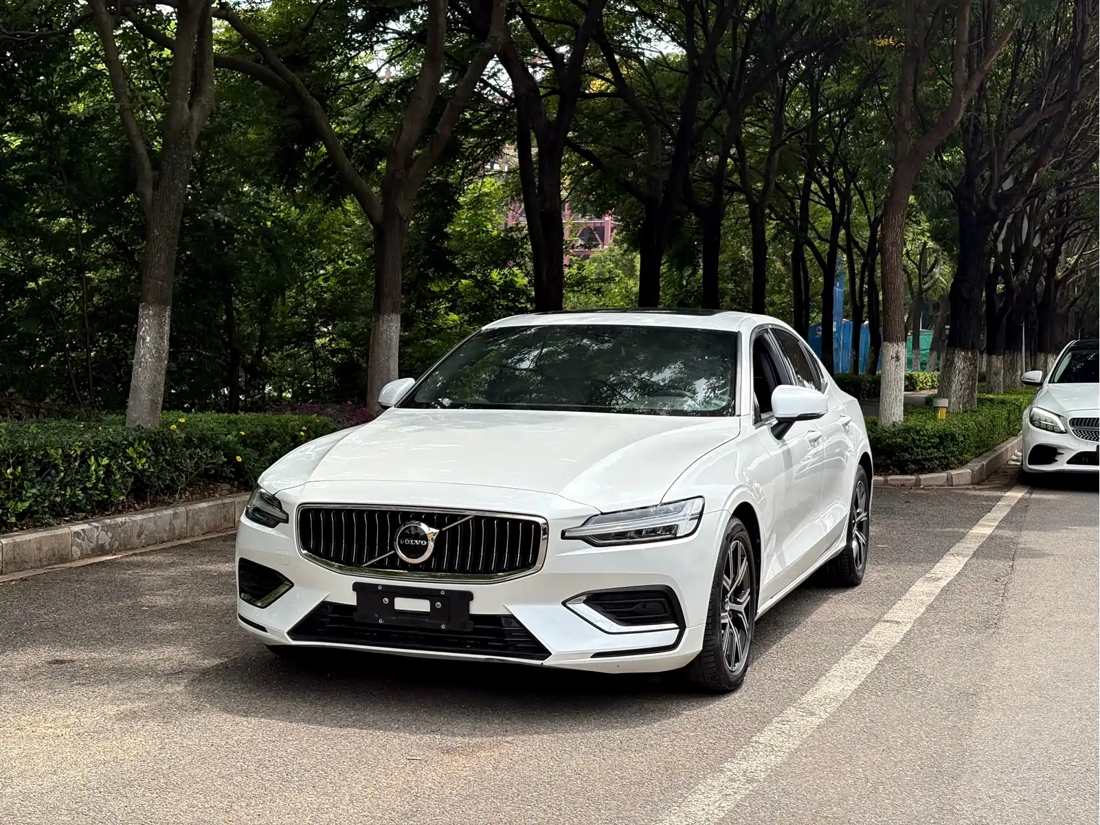 Volvo S60 2023 B5 Smart Elegance Sport Edition