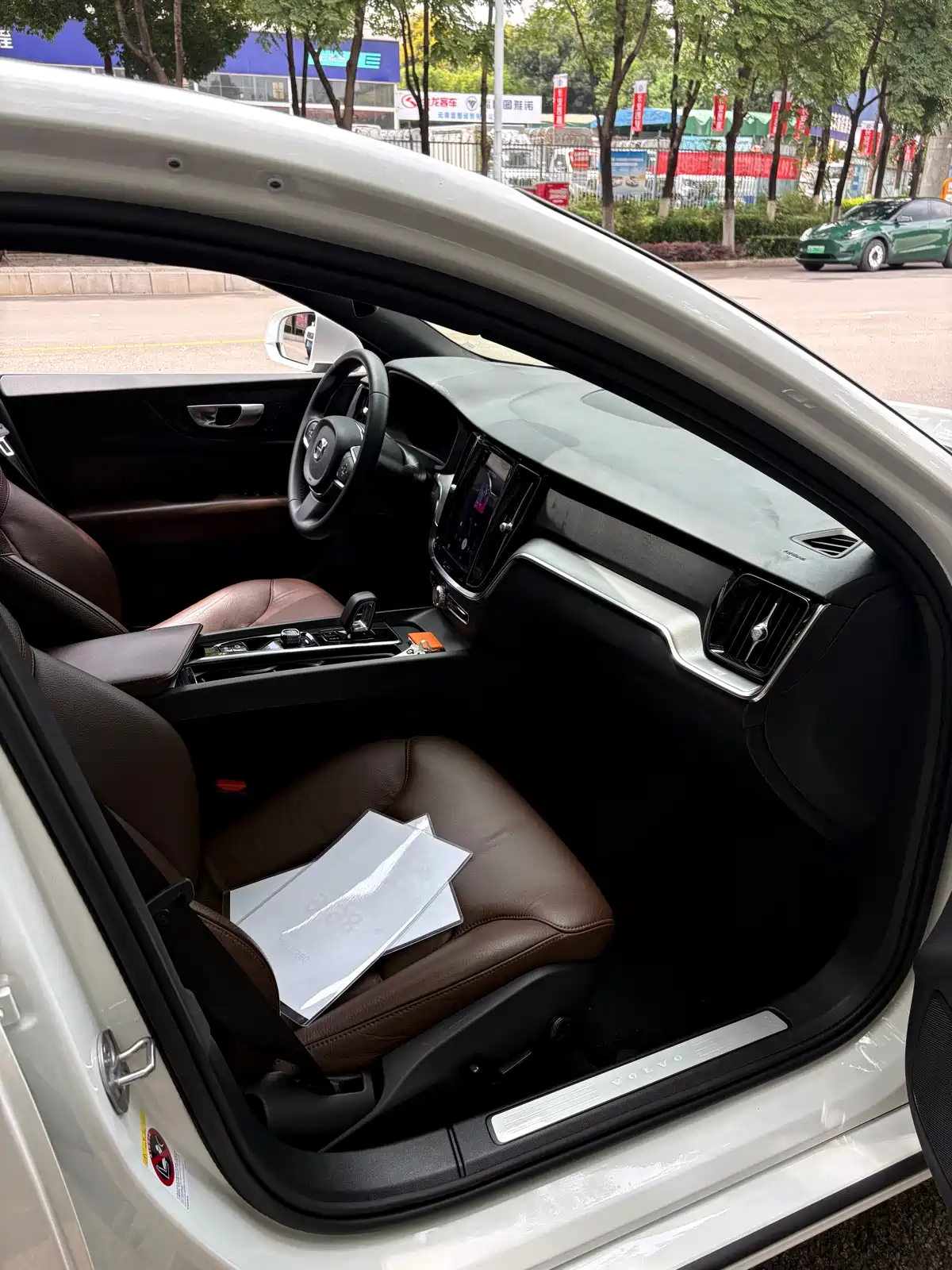 Volvo S60 2023 B5 Smart Elegance Sport Edition — фото 7