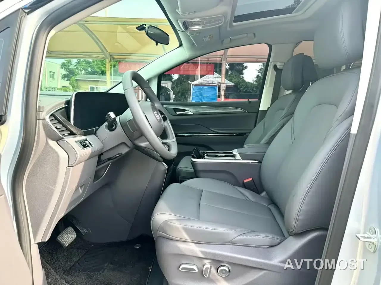 Buick GL8 New Energy 2025 Landprestige First Edition 7-Seater — фото 3