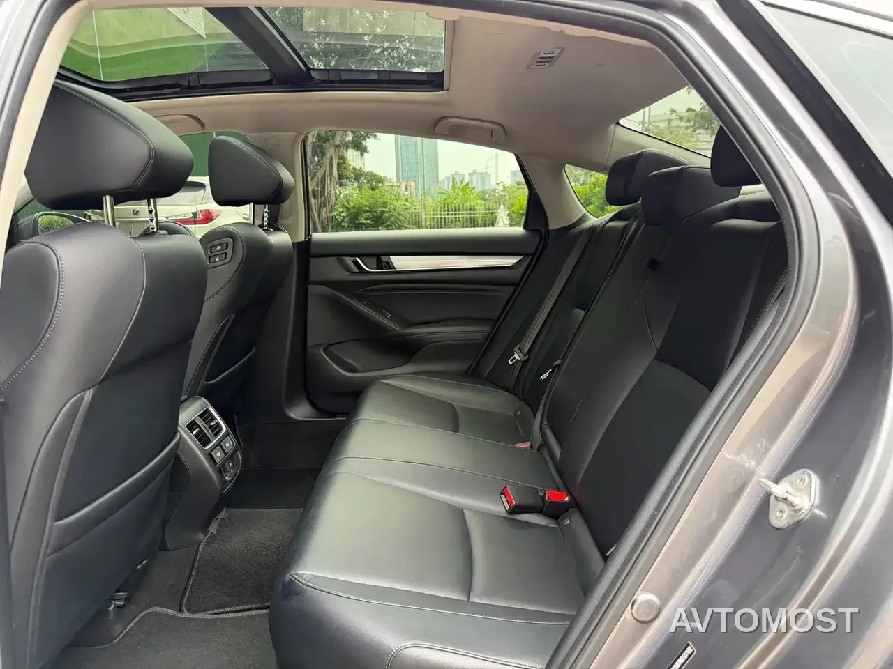 Honda Accord 2018 Sharp Hybrid 2.0L Sharp Wisdom Edition China VI — фото 5