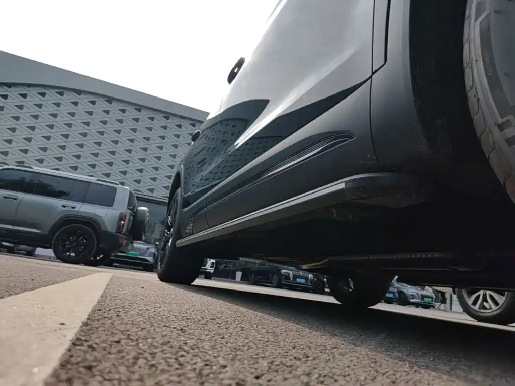 Hongqi HS5 2026 2.0T 2WD Mystic Shadow Edition — фото 21