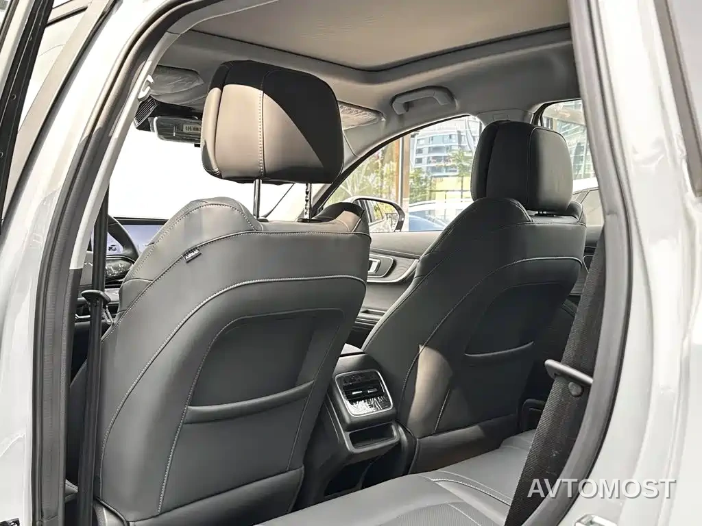 Chery Tiggo 8 PRO EV 2025 Champion 1.5T 100km Premium — фото 28