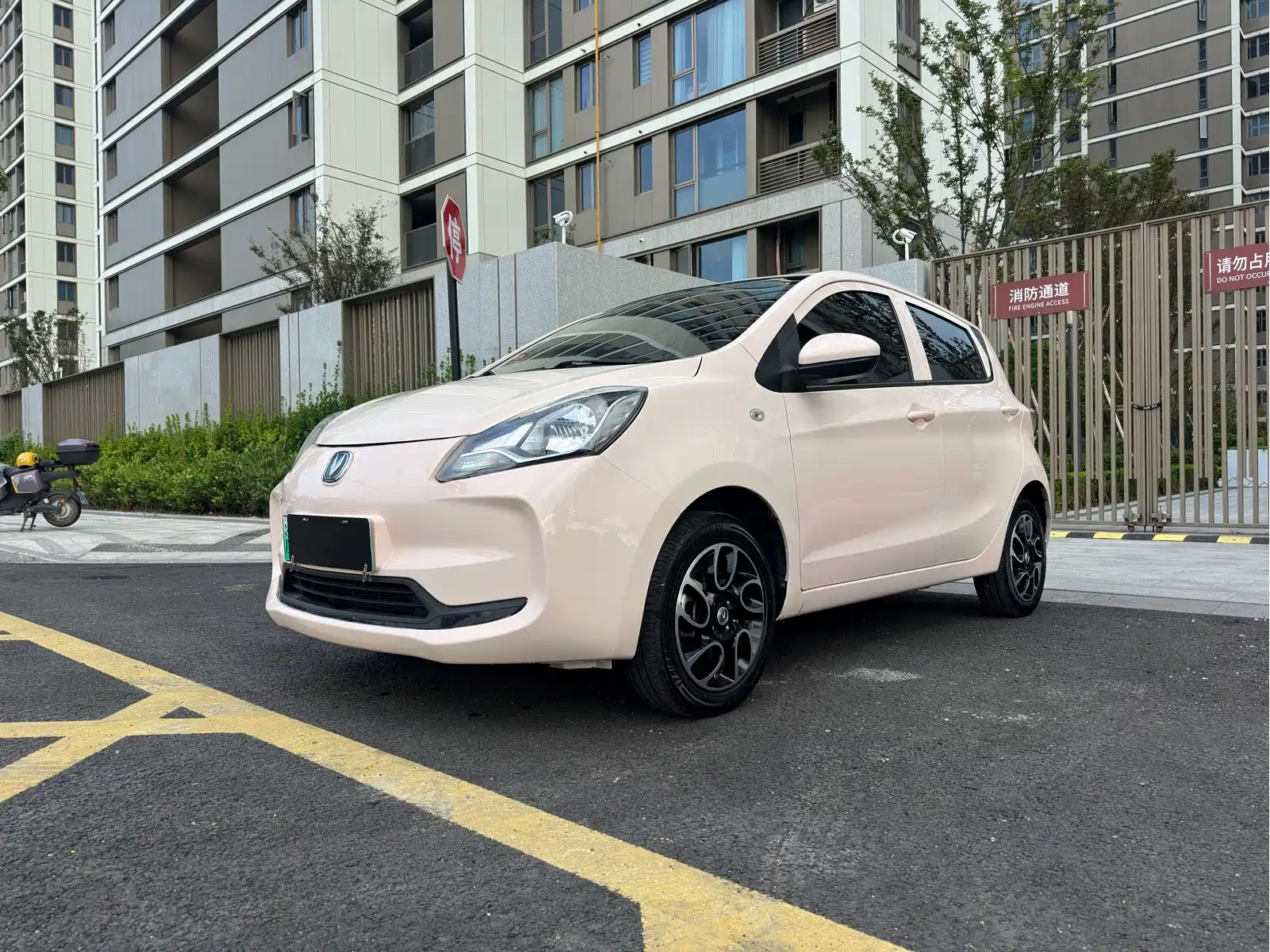 Changan Benben E-Star 2021 National Edition Colorful Version LFP (31.86kWh)