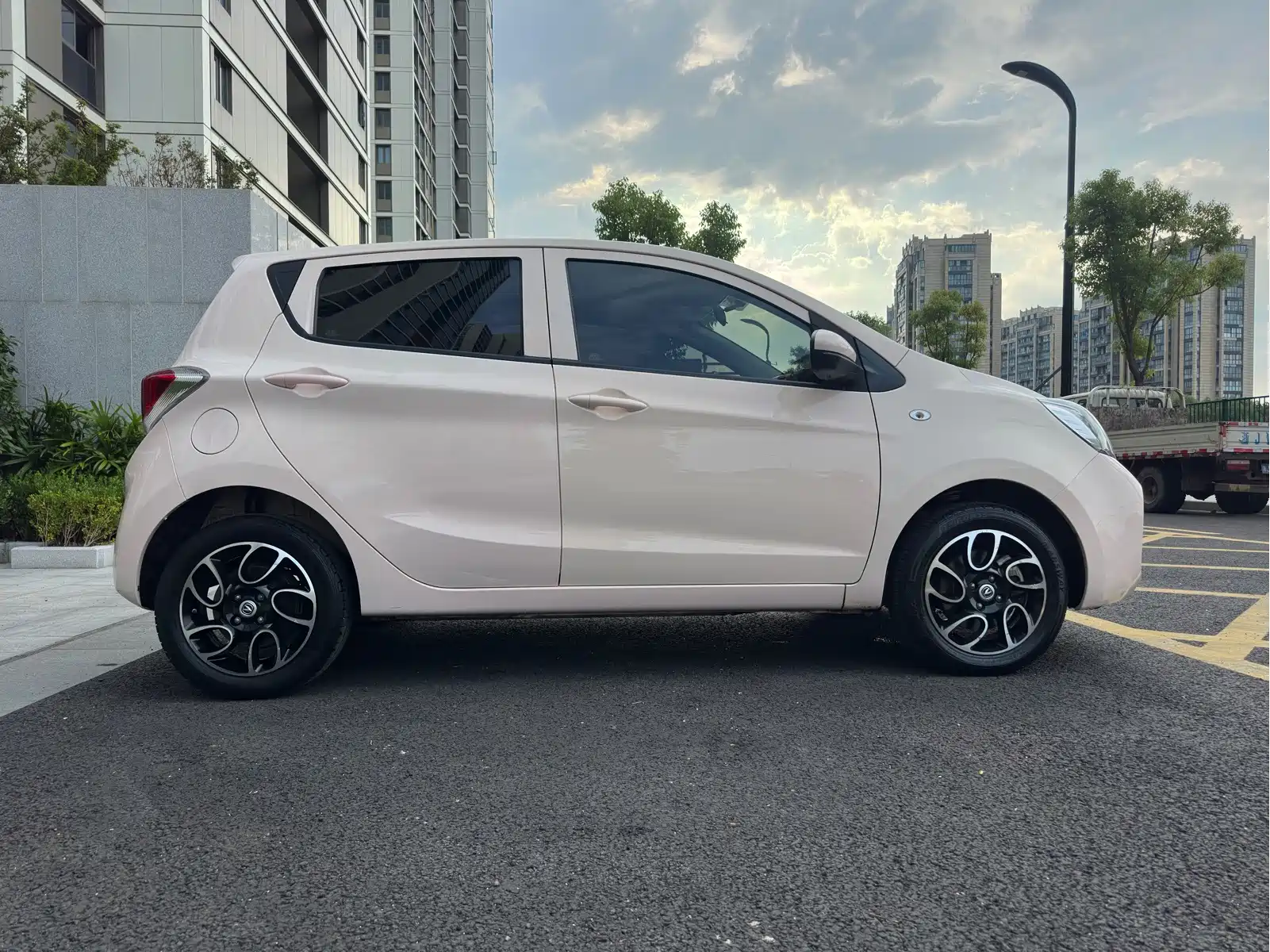 Changan Benben E-Star 2021 National Edition Colorful Version LFP (31.86kWh) — фото 4