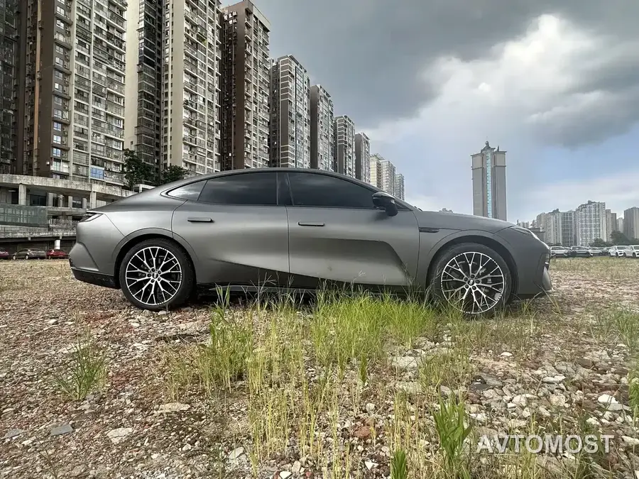 Geely Galaxy E8 2024 Model 620km AWD Soaring Dragon Edition