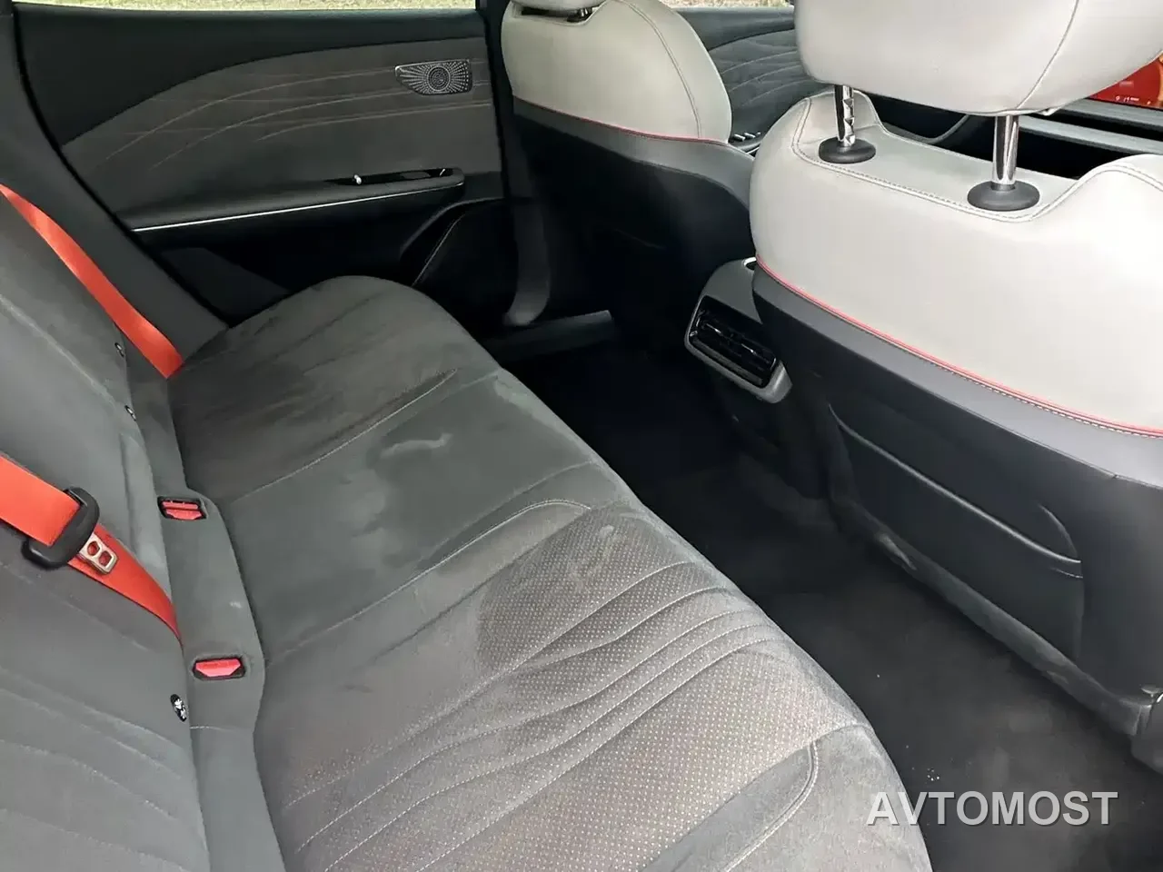 Geely Galaxy E8 2024 Model 620km AWD Soaring Dragon Edition — фото 5