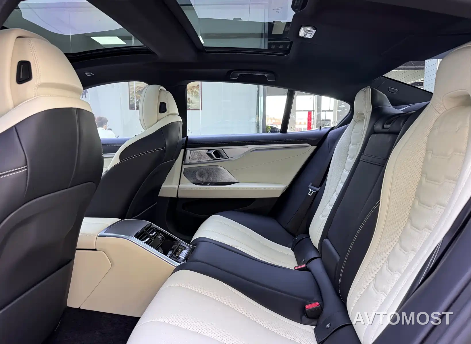 BMW 8 Series 2021 840i xDrive 4-door Coupe M Sport Package — фото 6