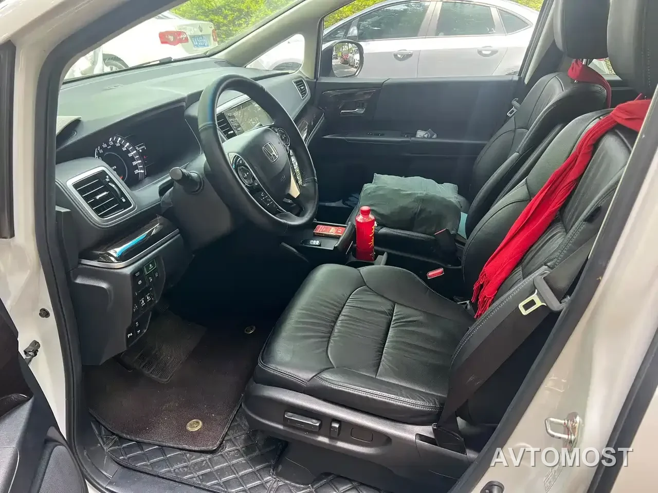 Honda Odyssey 2021 2.0L Sharp Premium Edition — фото 7