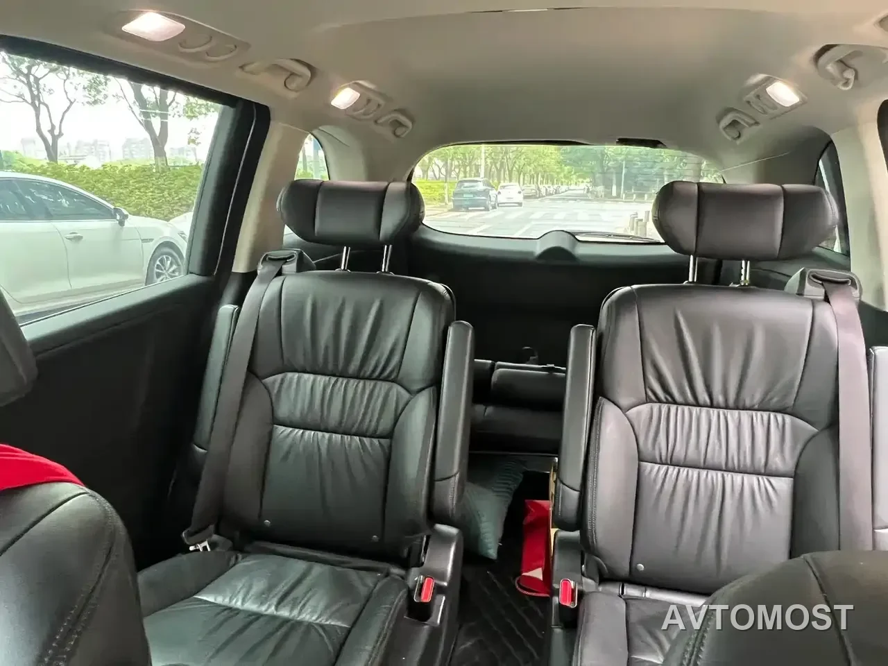 Honda Odyssey 2021 2.0L Sharp Premium Edition — фото 5