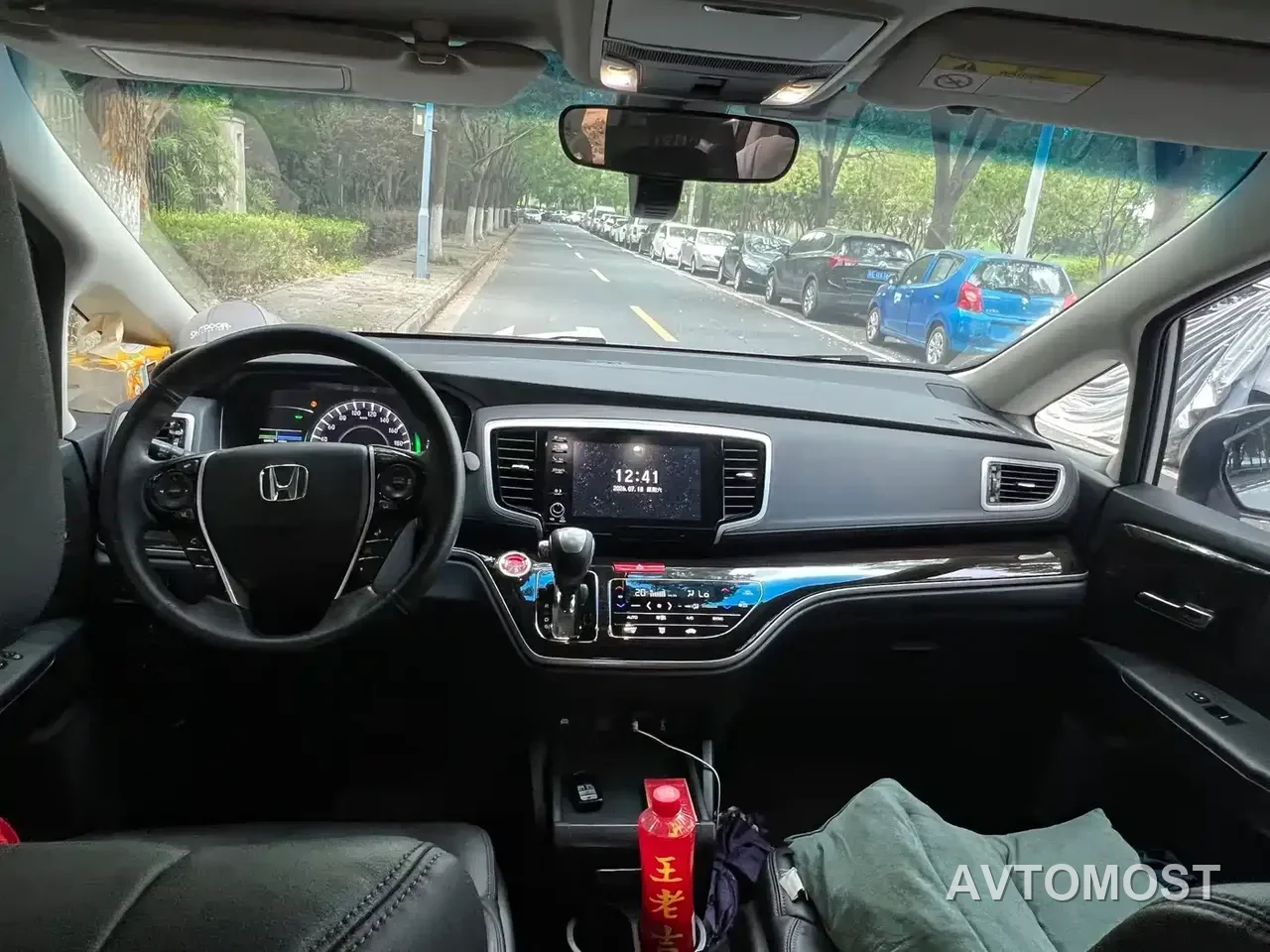 Honda Odyssey 2021 2.0L Sharp Premium Edition — фото 2