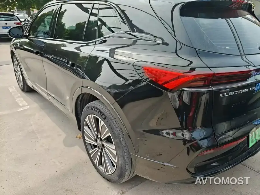 Buick E5 2023 Premium Standard Range Edition