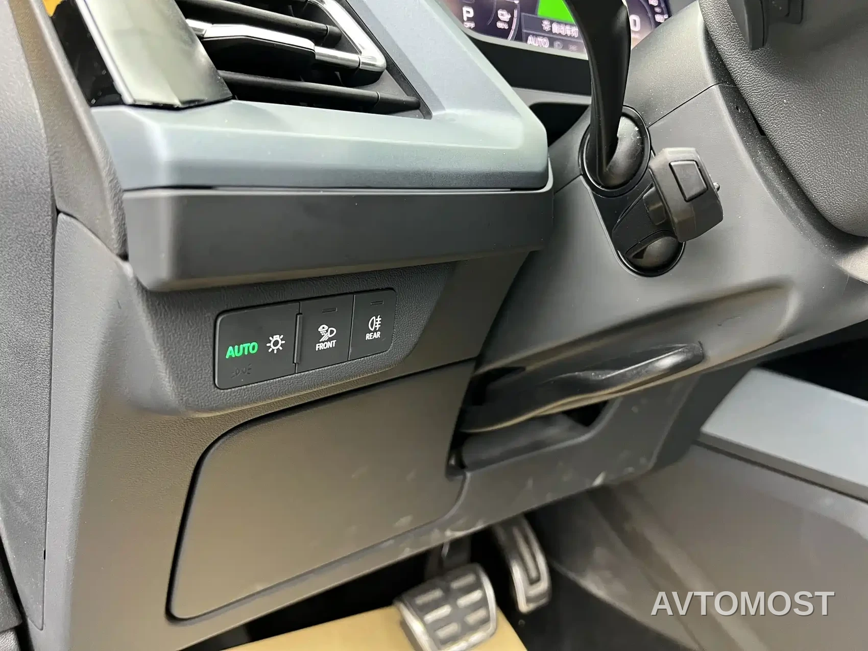 Audi Q5 e-tron 2022 40 e-tron Starlight Mech Suit — фото 5