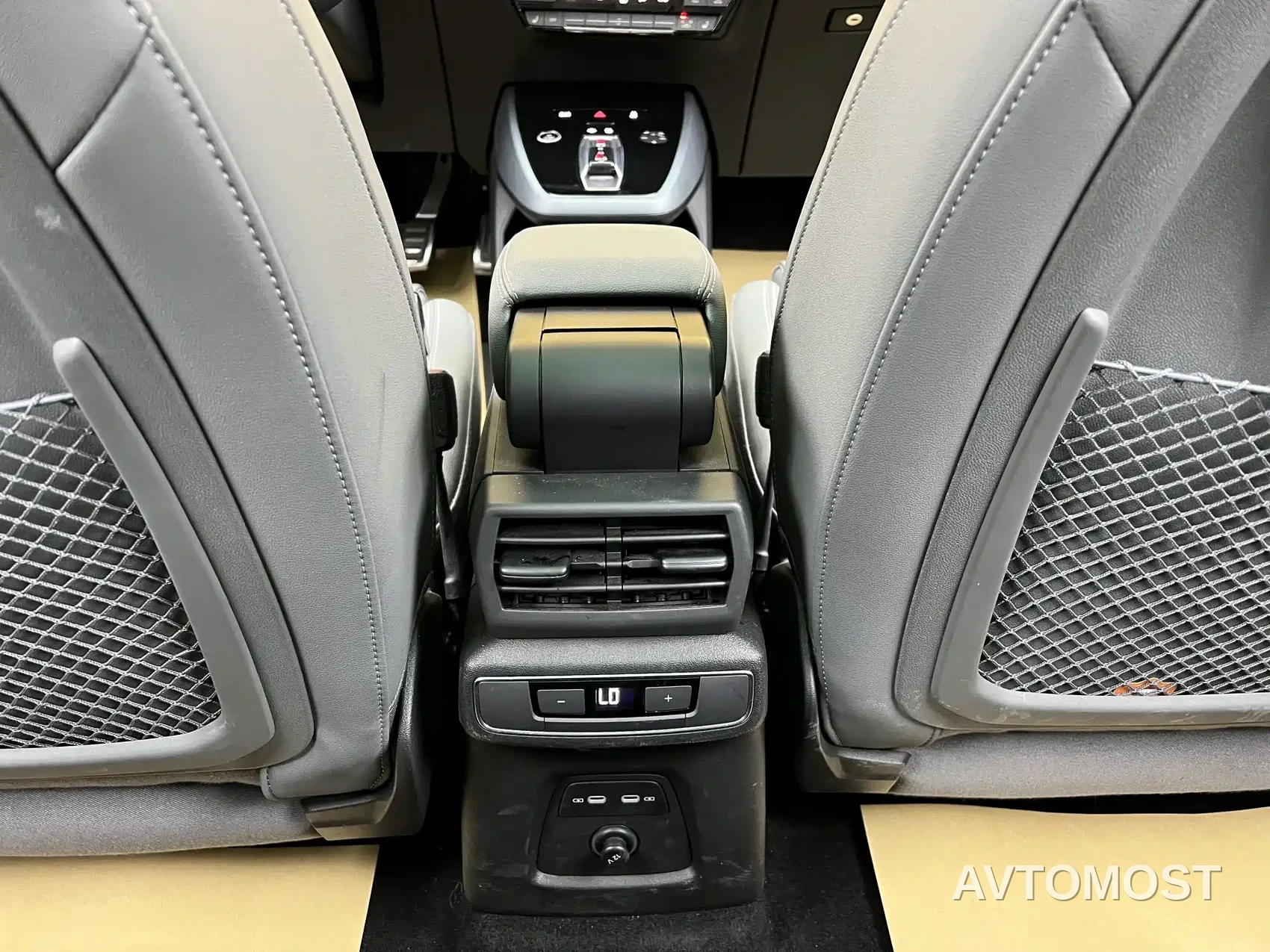 Audi Q5 e-tron 2022 40 e-tron Starlight Mech Suit — фото 27