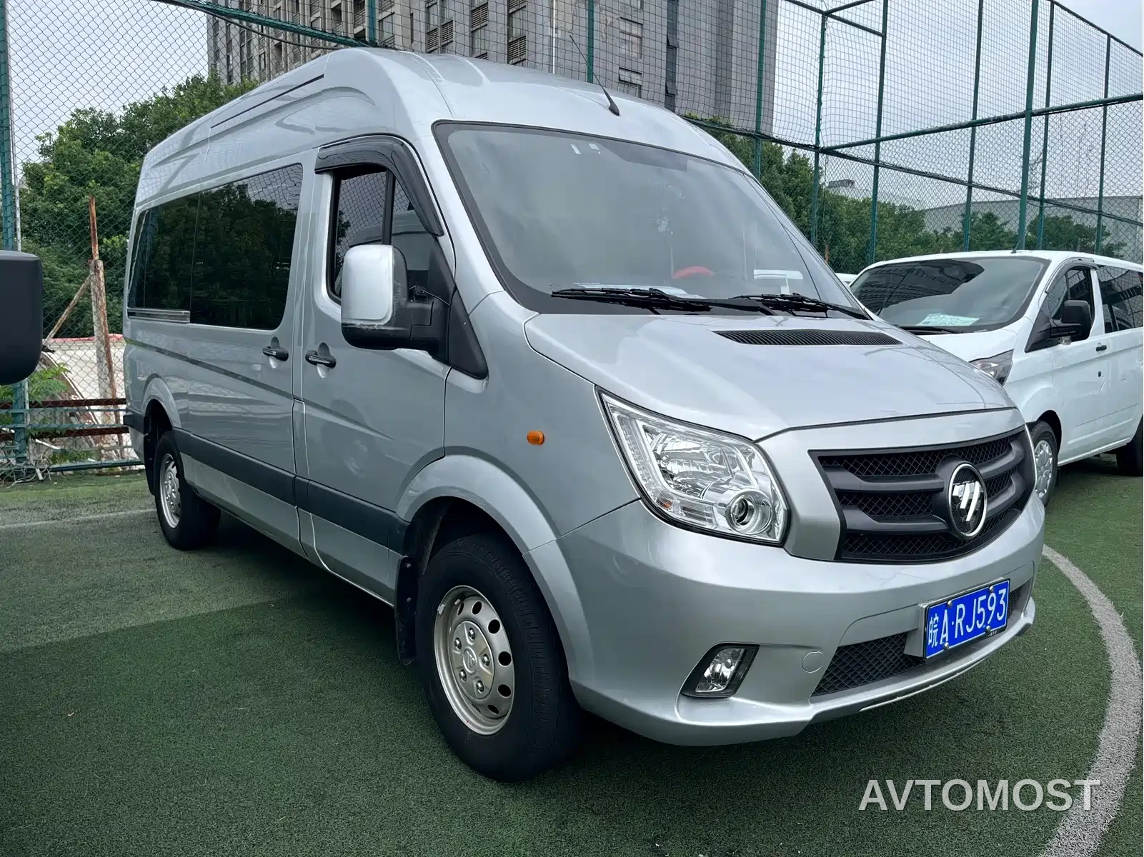 Foton Tuyano 2022 2.0T Manual Tongtu Multi-purpose Long Wheelbase Medium Roof Single Rear Tire 5/6/7/9-Seater 4F20TC3 — фото 3