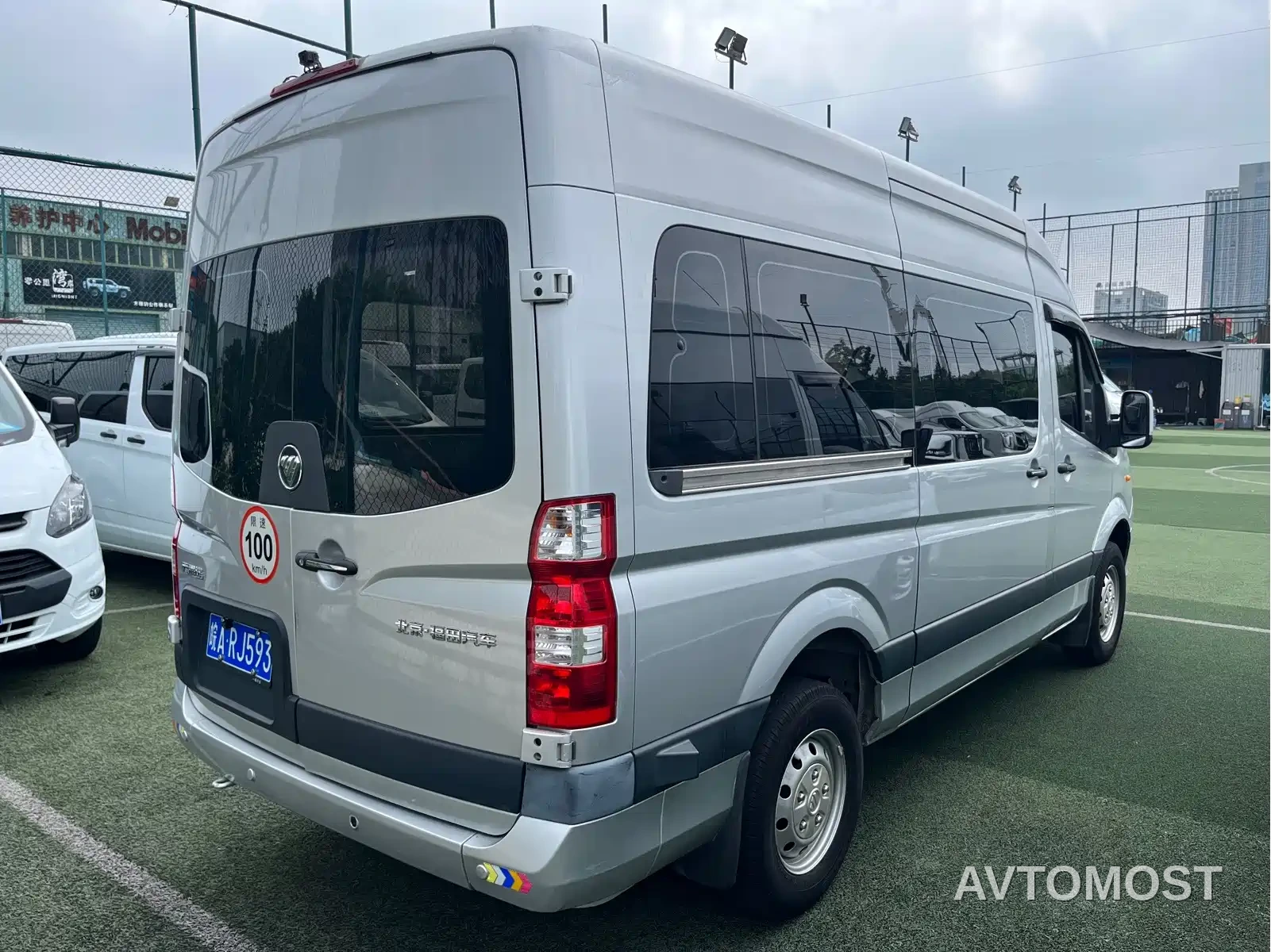 Foton Tuyano 2022 2.0T Manual Tongtu Multi-purpose Long Wheelbase Medium Roof Single Rear Tire 5/6/7/9-Seater 4F20TC3 — фото 7