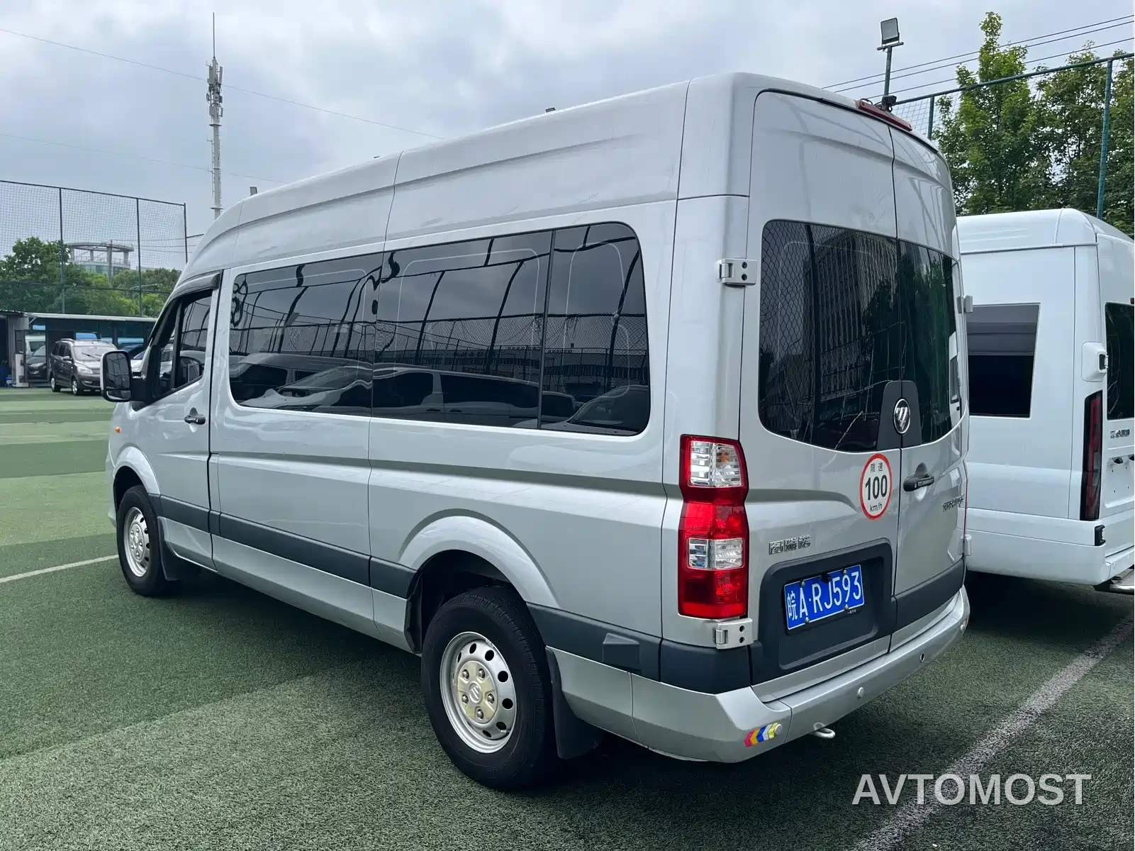 Foton Tuyano 2022 2.0T Manual Tongtu Multi-purpose Long Wheelbase Medium Roof Single Rear Tire 5/6/7/9-Seater 4F20TC3 — фото 9