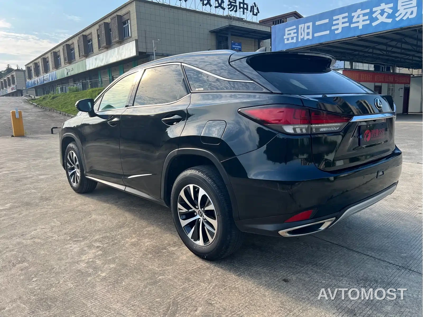 Lexus RX 2020 300 2WD Elite Edition China VI — фото 4