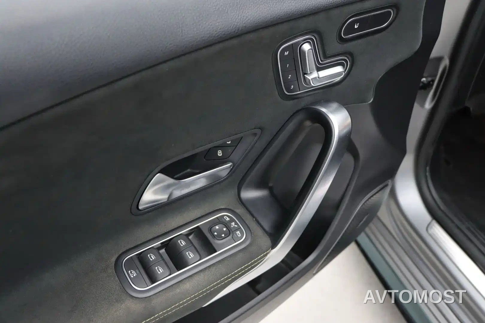 Mercedes-Benz A-Class AMG (Import) 2020 AMG A 45 S 4MATIC+ — фото 11