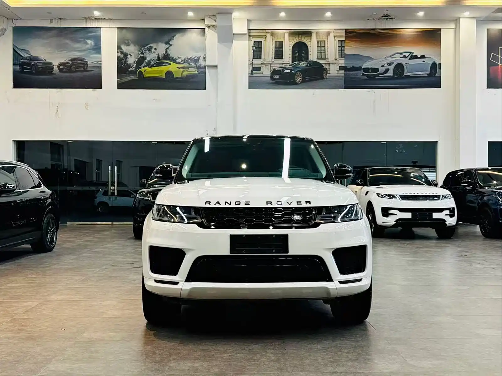 Land Rover Range Rover Sport 2022 3.0 L6 Gloss Black Edition — фото 2