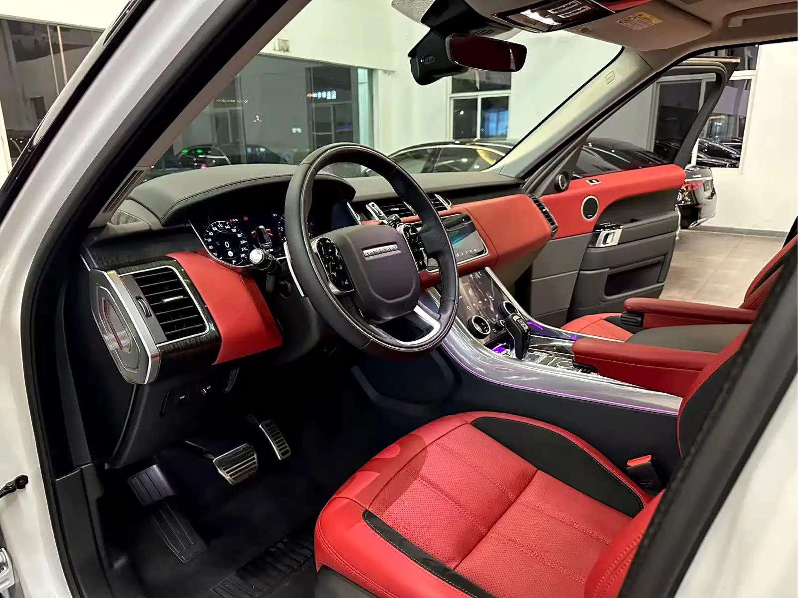Land Rover Range Rover Sport 2022 3.0 L6 Gloss Black Edition — фото 7