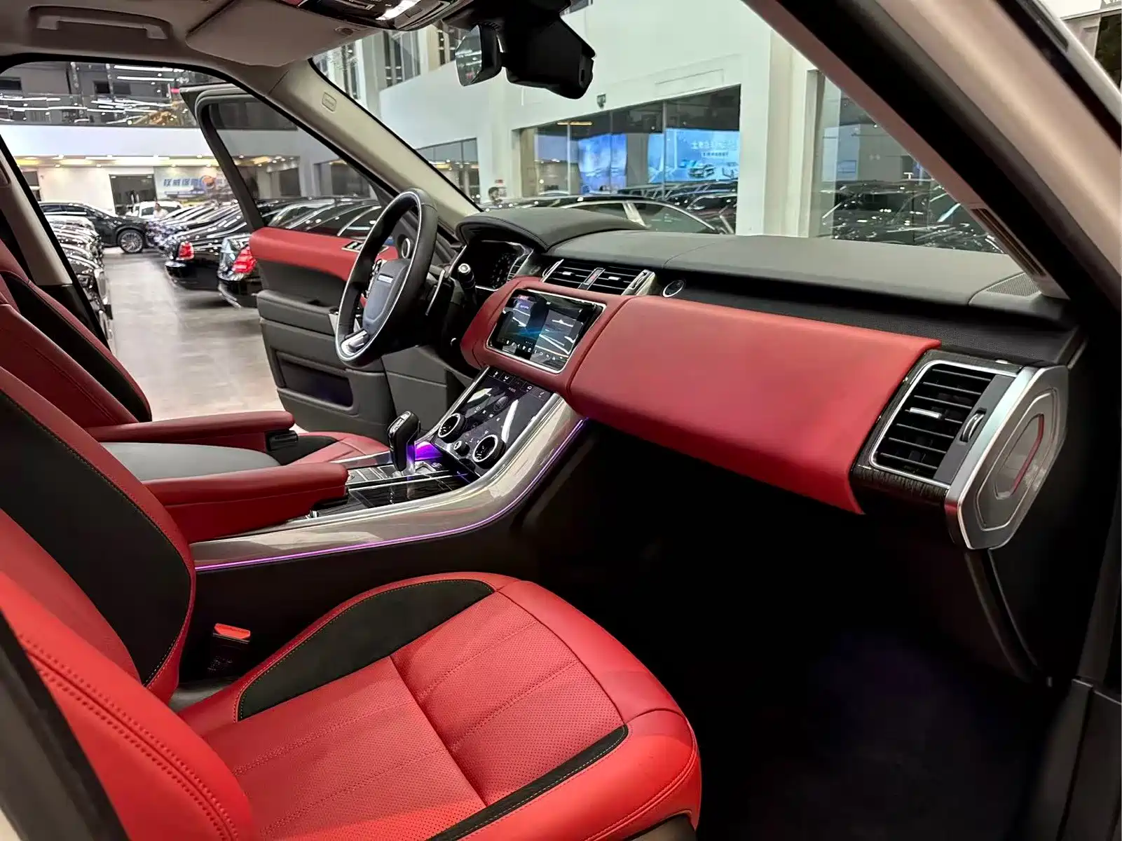 Land Rover Range Rover Sport 2022 3.0 L6 Gloss Black Edition — фото 9