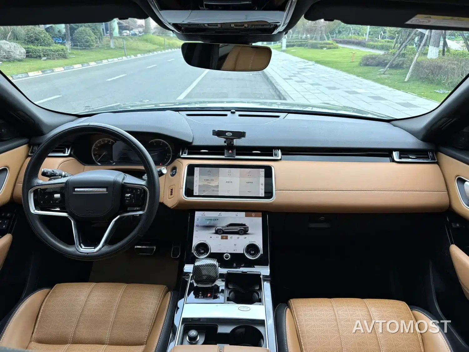 Land Rover Range Rover Velar 2023 250PS Gloss Black Collector's Edition — фото 6