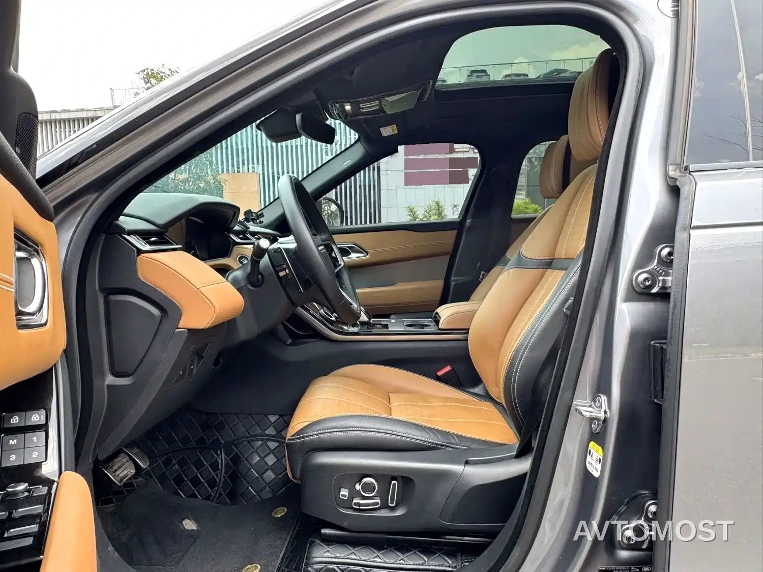 Land Rover Range Rover Velar 2023 250PS Gloss Black Collector's Edition — фото 7