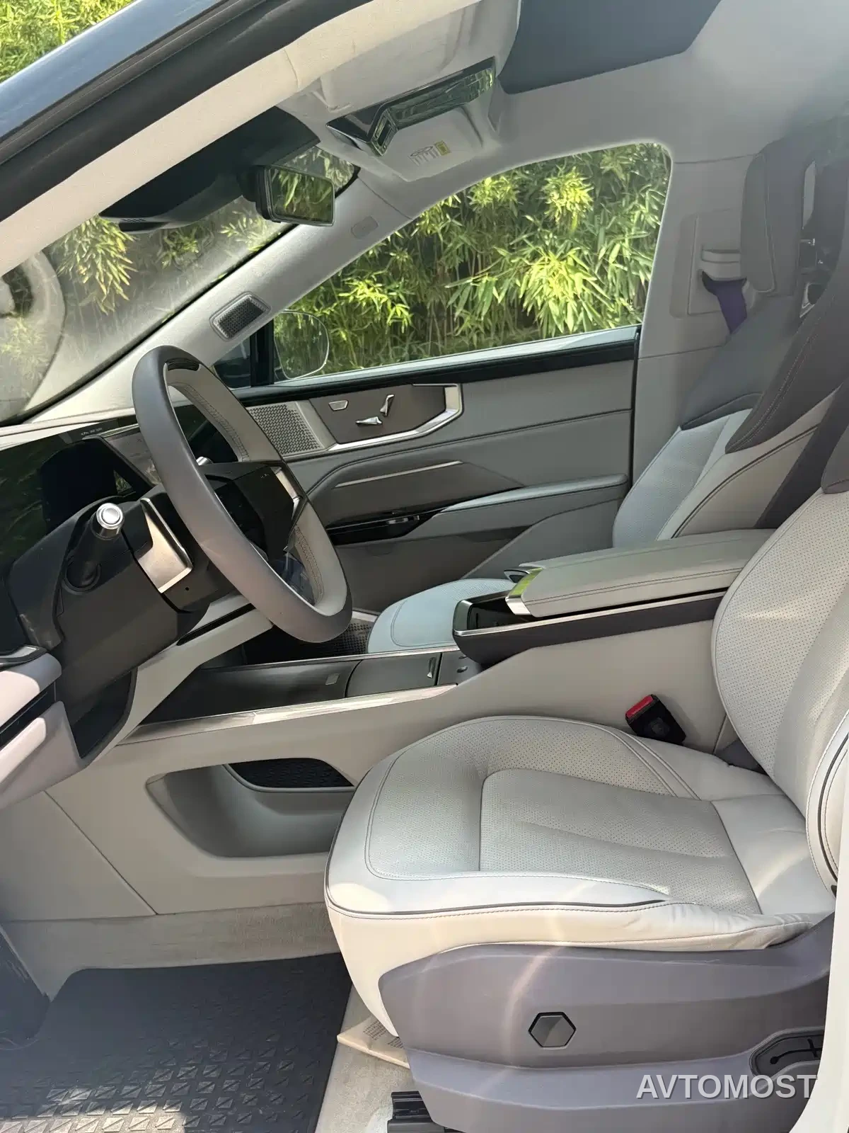 HiPhi Y 2023 560km Pioneer Edition — фото 4