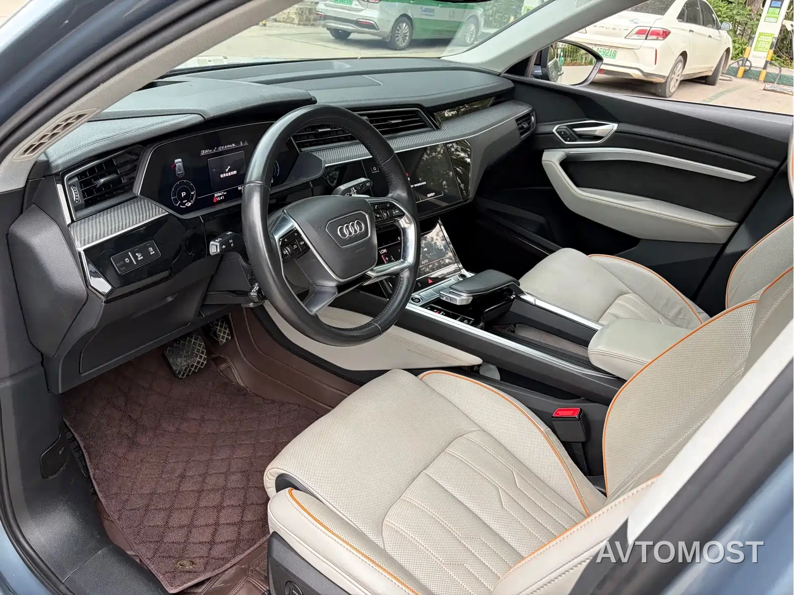 Audi e-tron 2021 50 quattro Premium — фото 5