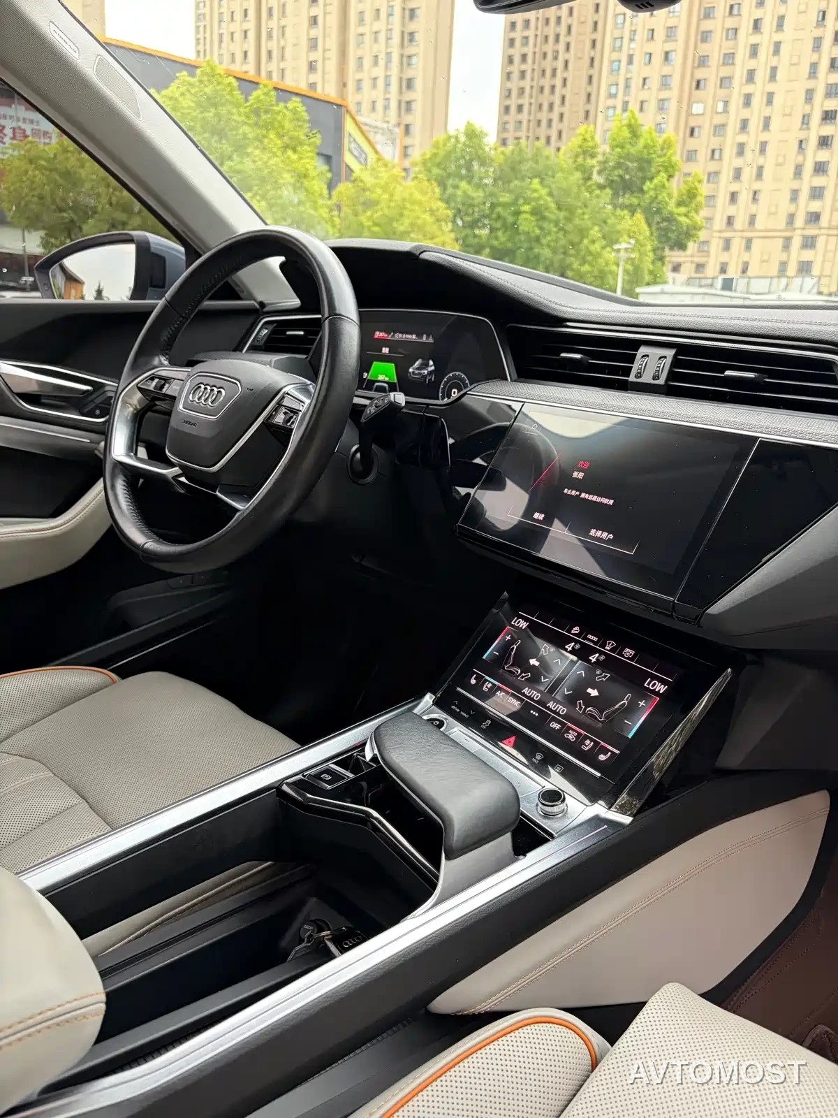 Audi e-tron 2021 50 quattro Premium — фото 7