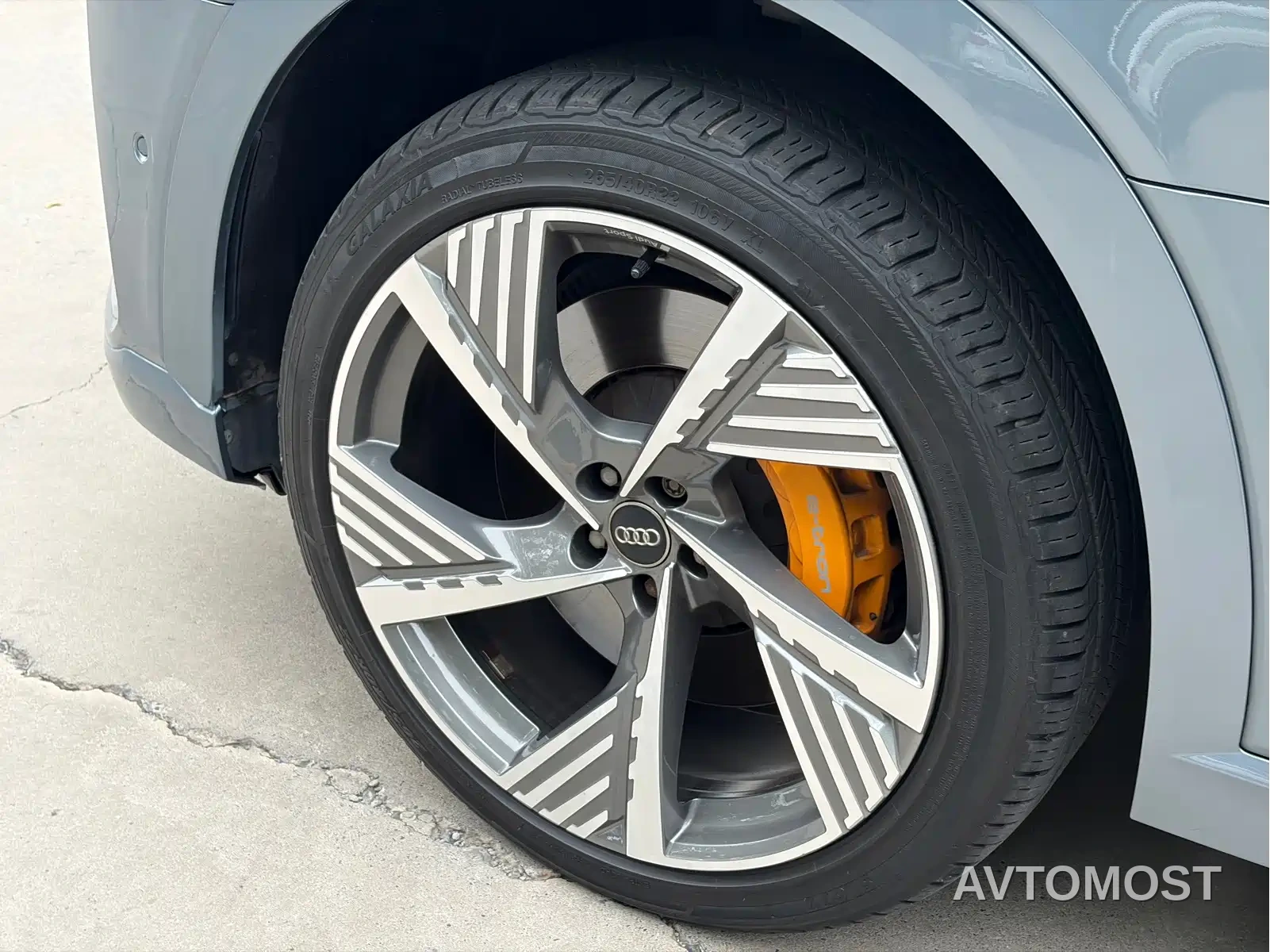 Audi e-tron 2021 50 quattro Premium — фото 12