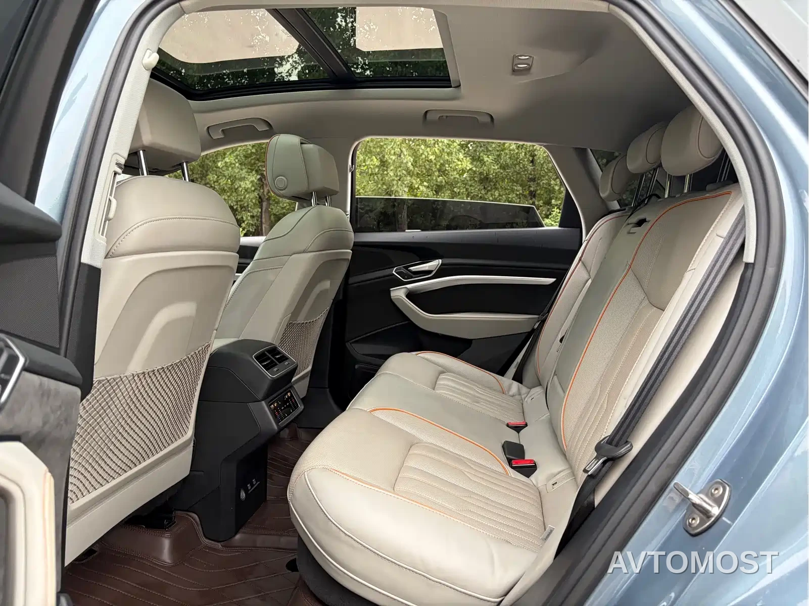 Audi e-tron 2021 50 quattro Premium — фото 15