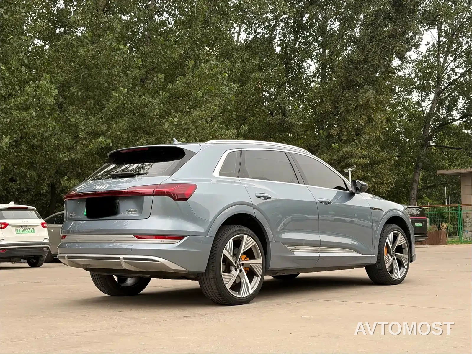 Audi e-tron 2021 50 quattro Premium — фото 21