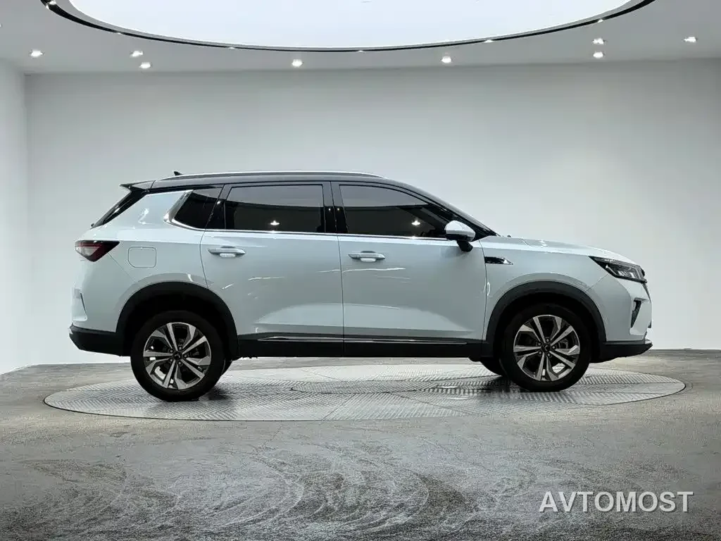 Wuling Xingchen 2022 2.0L DHT Electric Speed Edition — фото 4