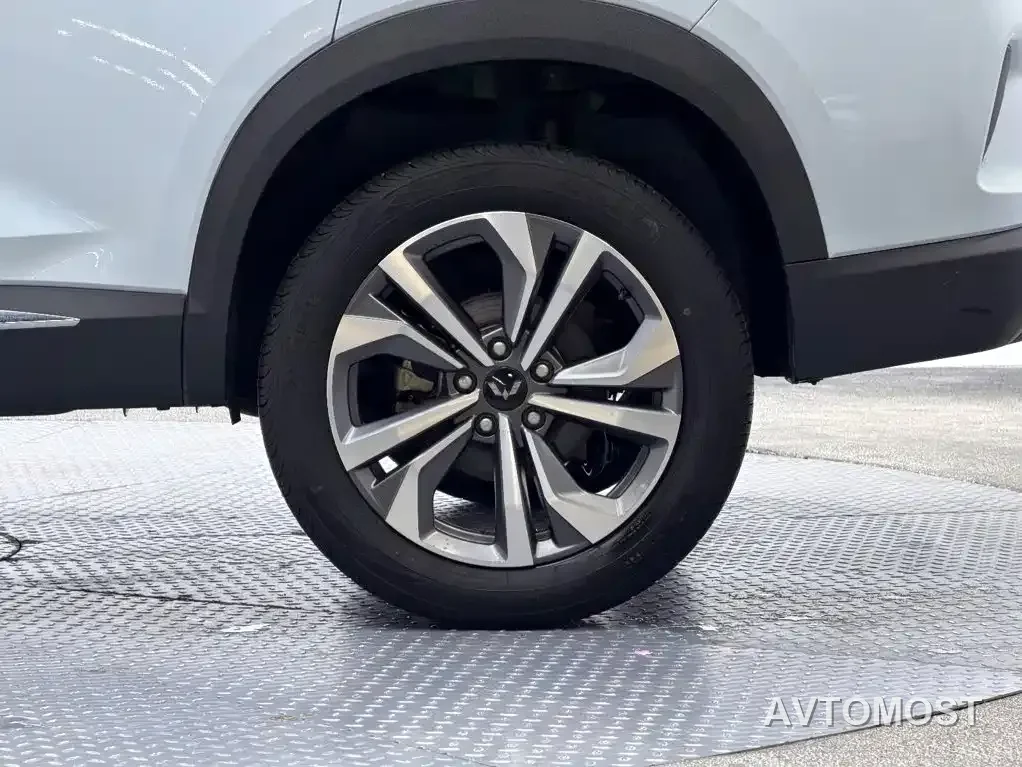 Wuling Xingchen 2022 2.0L DHT Electric Speed Edition — фото 7