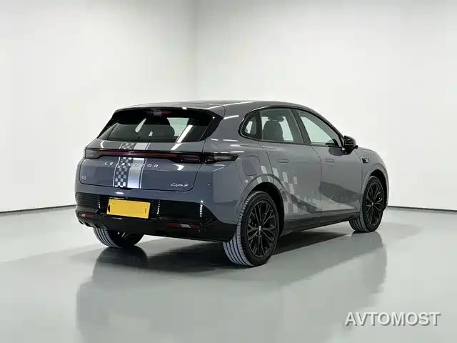 Leapmotor Lafa 5 2026 515 Standard Model — фото 9