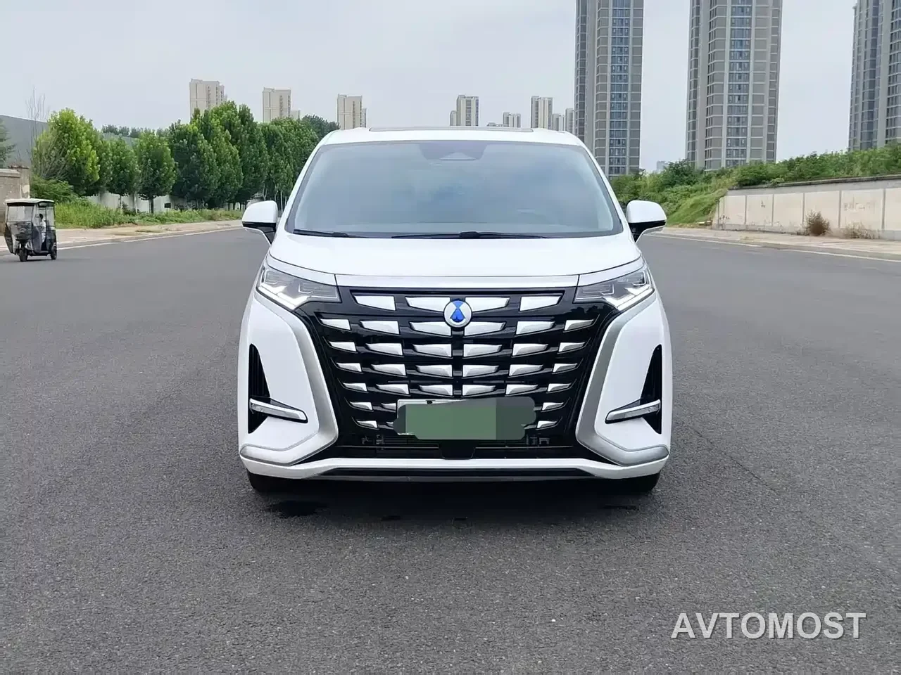 Denza D9 2022 DM-i 970 All-Wheel Drive Honor Edition — фото 2